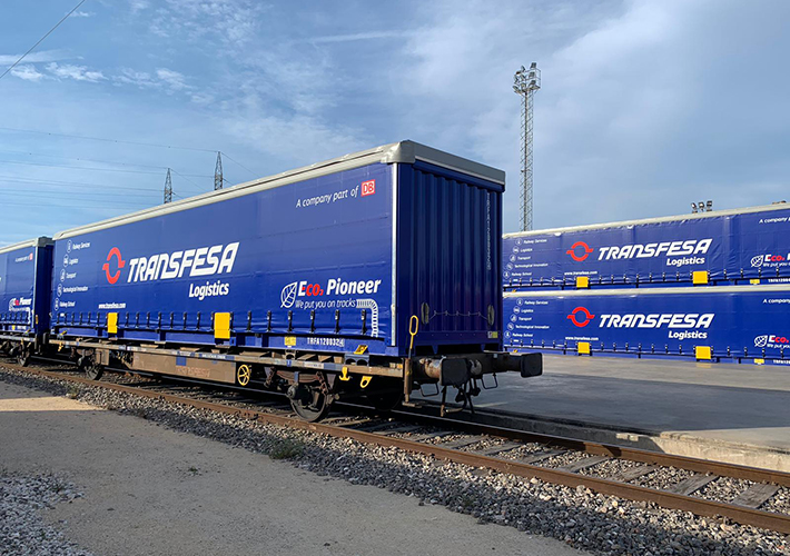 Foto Medline sube al tren su material sanitario de la mano de Transfesa Logistics para ser más sostenible.